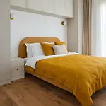 Blonde I One Bedroom Apartment I One Cotroceni Park