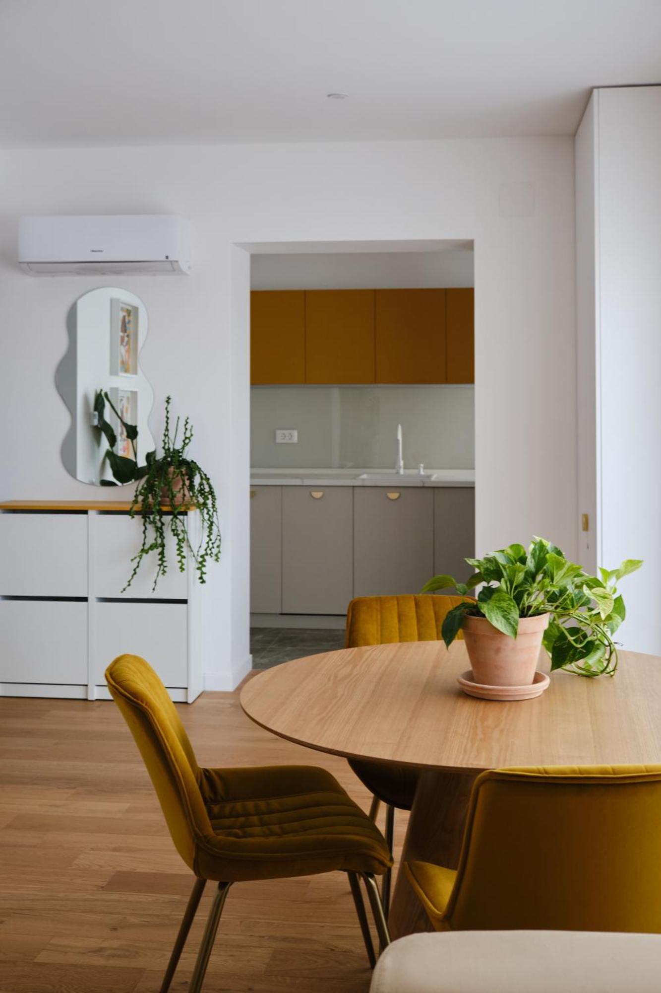 Blonde I One Bedroom I One Cotroceni Park Apartament