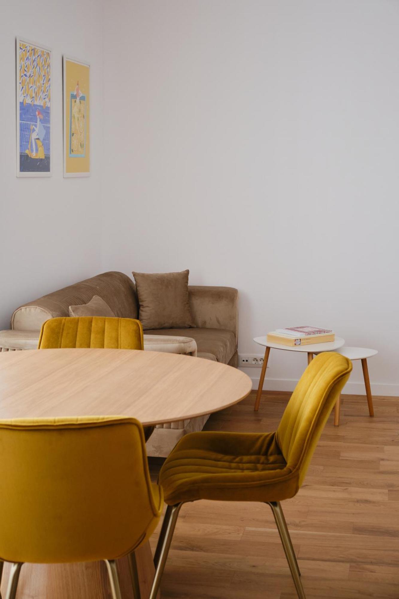 Blonde I One Bedroom I One Cotroceni Park Bucharest